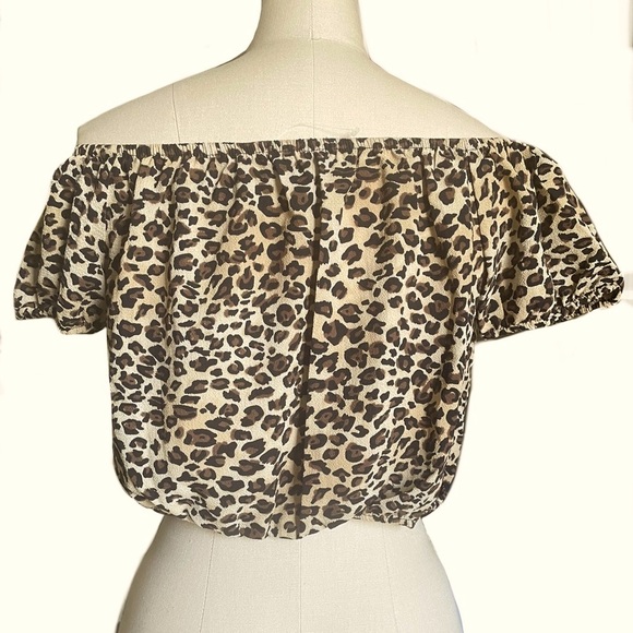 Leopard Print Off Shoulder Front Tie Cropped Top - Picture 5 of 5